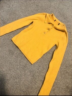 Woman’s bundle Clothes size small: Sweater,blouse,summer dress